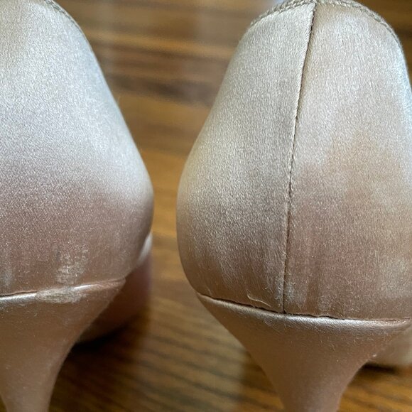 Manolo Blahnik BB Satin Dusky Pink and Champagne Pumps, Size 40EU - Picture 12 of 16